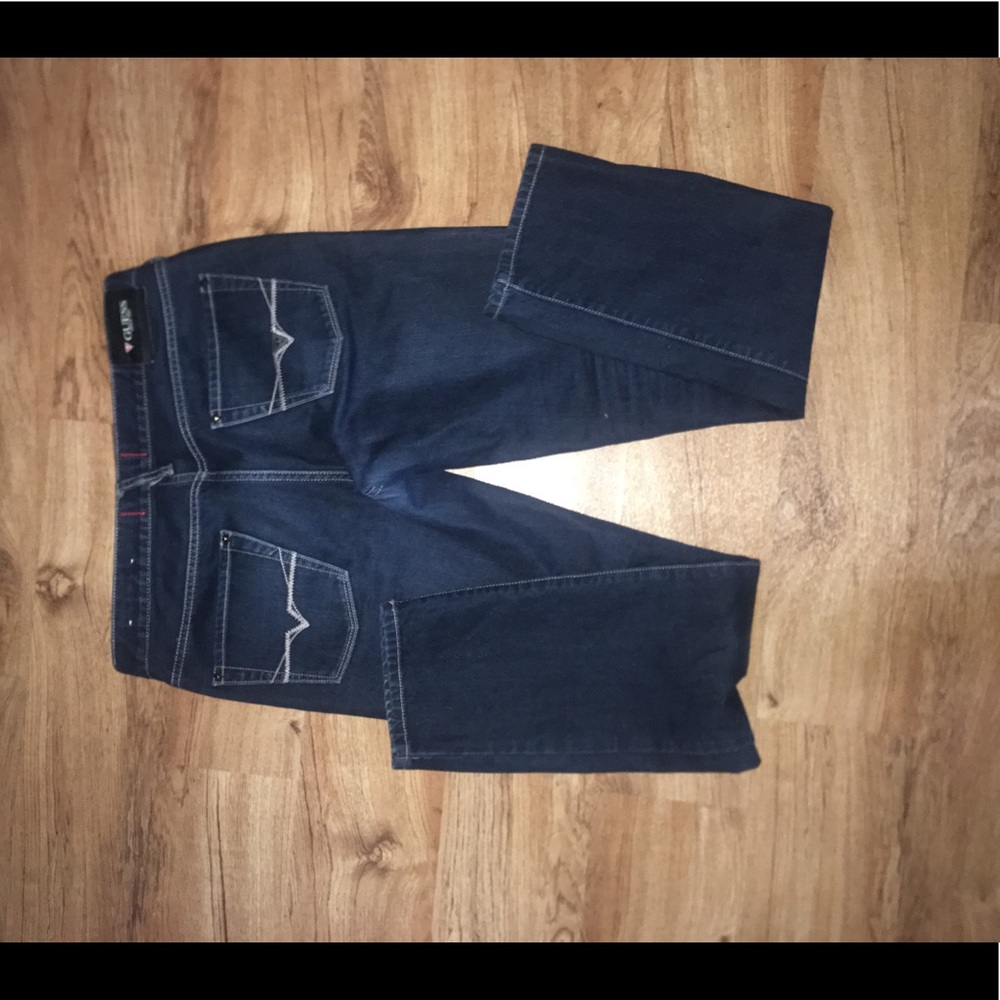 Men’s GUESS jeans, slim fit.
